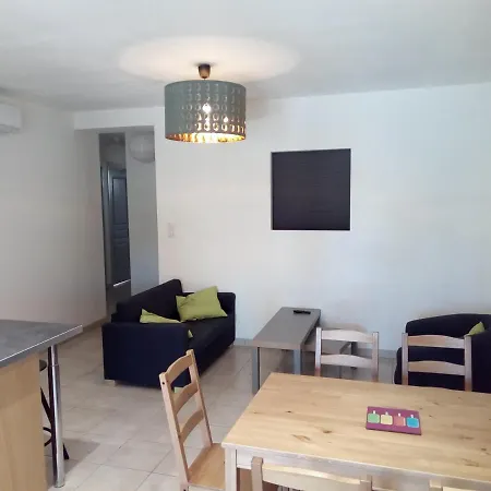 Le Pressoir Apartment *