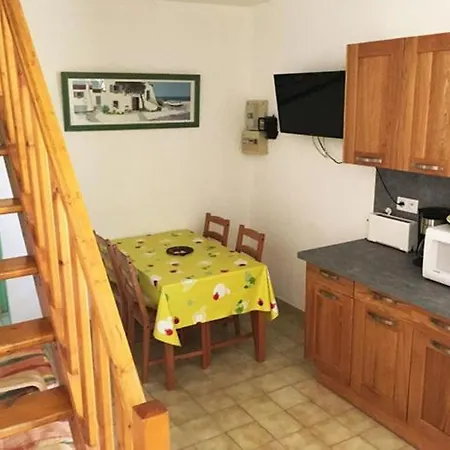 Le Pressoir Apartment Vias