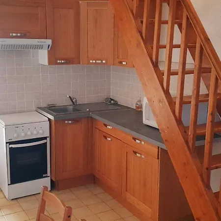 Le Pressoir Apartment Vias