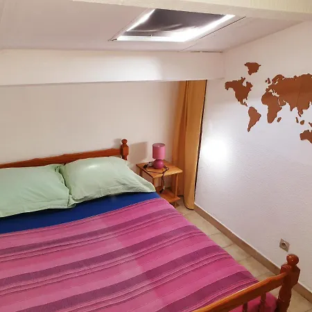 Le Pressoir Apartment Vias