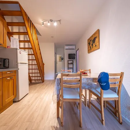 Le Pressoir Apartmán Vias