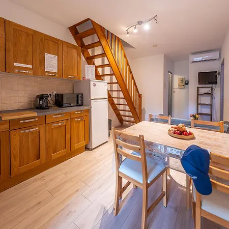 Le Pressoir Apartment