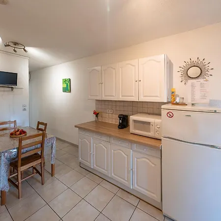 Le Pressoir Apartmán Vias